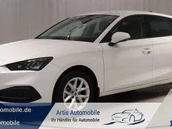 "candy" weiss Gebraucht 2024 Seat Leon Style Kleinwagen | 20.990 € (Guter Preis)