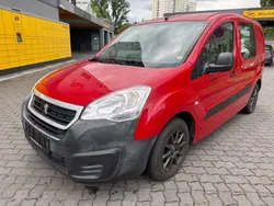 Rot Gebraucht 2015 Peugeot Partner Comfort plus Van / Kleinbus | 3.999 € (Superpreis)