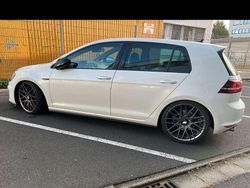 Weiß Gebraucht 2014 VW Golf VII Sportline Limousine | 15.650 € (Teuer)