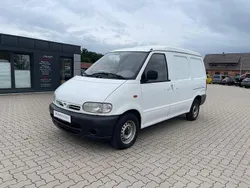 Weiß Gebraucht 2001 Nissan Cargo Van / Kleinbus | 3.990 €