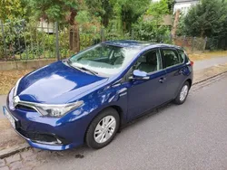 Blau metallic Gebraucht 2018 Toyota Auris Hybrid Comfort Kleinwagen | 15.500 €