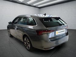 Grau Gebraucht 2024 Skoda Octavia Kombi | 38.299 € (Teuer)