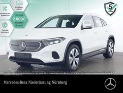 Weiß Gebraucht 2023 Mercedes EQA300 Advanced SUV | 32.390 € (Fairer Preis)