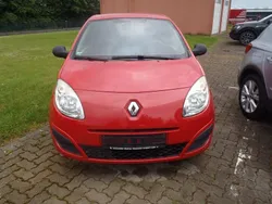 Rot Gebraucht 2009 Renault Twingo Authentique Kleinwagen | 1.799 € (Fairer Preis)