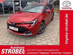 Karminarot metallic Gebraucht 2023 Toyota Corolla Team Kombi | 33.980 € (Teuer)