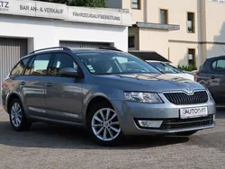 Grau Gebraucht 2014 Skoda Octavia Kombi | 6.950 € (Fairer Preis)