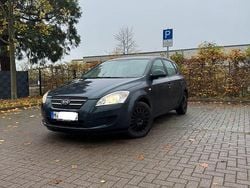 Grün Gebraucht 2008 Kia Ceed LX Kleinwagen | 3.300 € (Guter Preis)