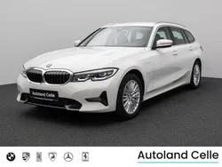 Alpinweiß uni300schwarz Gebraucht 2021 BMW 330e Sport Line Limousine | 25.999 € (Superpreis)