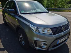 Grau Gebraucht 2017 Suzuki Vitara SUV | 15.450 € (Guter Preis)