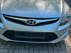 Silber Gebraucht 2011 Hyundai i30 Kombi | 2.900 € (Fairer Preis)