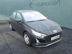 Schwarz Neu 2024 Hyundai i20 Select Limousine | 20.400 € (Guter Preis)