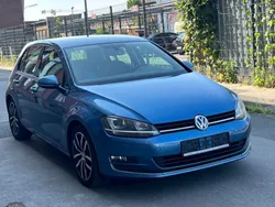 Blau Gebraucht 2013 VW Golf VII Highline Limousine | 12.700 € (Etwas zu teuer)