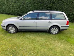 Silber Gebraucht 1999 VW Passat Kombi | 700 € (Guter Preis)