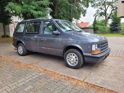 Grau Gebraucht 1991 Chrysler Voyager Van / Kleinbus | 6.500 €