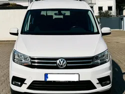 Weiß Gebraucht 2016 VW Caddy Maxi Van / Kleinbus | 14.850 €