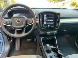 Grau Gebraucht 2022 Volvo XC40 Momentum SUV | 29.950 € (Fairer Preis)