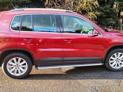 Rot Gebraucht 2009 VW Tiguan Sportline SUV | 11.800 € (Teuer)
