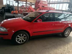 Rot Gebraucht 2004 VW Passat Kombi | 2.500 € (Teuer)