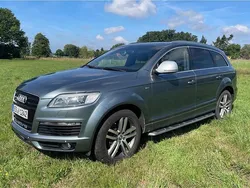 Grau Gebraucht 2008 Audi Q7 SUV | 12.000 €