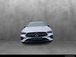 Gebraucht 2025 Mercedes CLA200 Shooting Brake Kombi | 37.950 €
