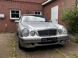 Silber Gebraucht 2000 Mercedes E200 Classic Limousine | 4.500 € (Fairer Preis)
