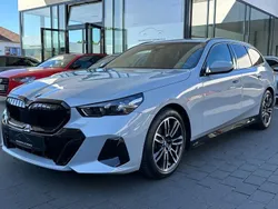 Grau Gebraucht 2024 BMW 520 M Sport Kombi | 52.890 € (Superpreis)