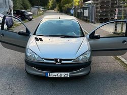 Silber Gebraucht 2002 Peugeot 206 Kleinwagen | 900 € (Fairer Preis)