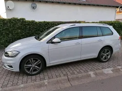 Weiß Gebraucht 2018 VW Golf VII Comfortline Kombi | 12.350 € (Fairer Preis)