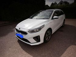 Weiß Gebraucht 2022 Kia Ceed Sportswagon Platinum Kombi | 22.600 € (Fairer Preis)