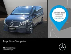 Schwarz Gebraucht 2022 Mercedes EQV300 Avantgarde Van / Kleinbus | 45.990 € (Fairer Preis)