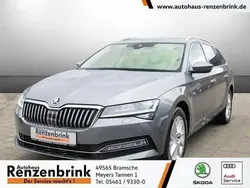 Grau Gebraucht 2024 Skoda Superb Style Kombi | 39.919 €