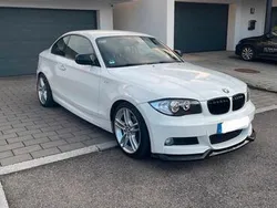 Weiß Gebraucht 2011 BMW 118 Coupé M Sport Coupé | 10.000 € (Etwas zu teuer)