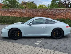 Grau Gebraucht 2016 Porsche 911 Carrera 4 GTS Coupé | 139.900 €