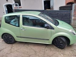 Grün Gebraucht 2004 Citroën C2 Kleinwagen | 2.199 € (Fairer Preis)