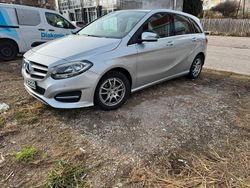 Grau Gebraucht 2017 Mercedes B180 Van / Kleinbus | 13.900 € (Guter Preis)