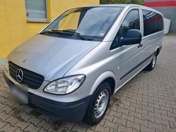 Silber Gebraucht 2006 Mercedes Vito Van / Kleinbus | 11.500 €
