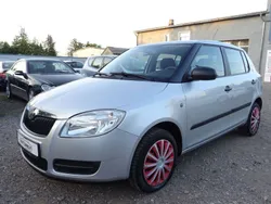 Grau Gebraucht 2009 Skoda Fabia Cool Edition Limousine | 2.490 € (Guter Preis)