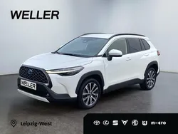 Weiß Gebraucht 2024 Toyota Corolla Cross Team SUV | 32.990 € (Superpreis)