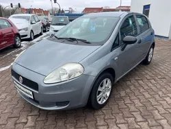 Blau Gebraucht 2012 Fiat Grande Punto Basis Kleinwagen | 4.999 € (Etwas zu teuer)