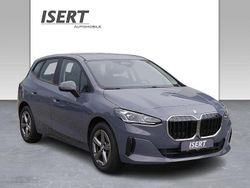 Grau Gebraucht 2024 BMW 218 Performance Van / Kleinbus | 27.890 € (Fairer Preis)