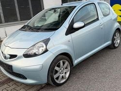Silber Gebraucht 2005 Toyota Aygo Cool Kleinwagen | 1.499 € (Guter Preis)