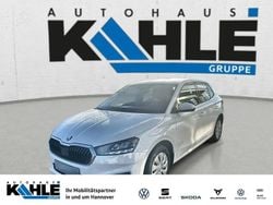 Weiß Gebraucht 2022 Skoda Fabia Ambition Limousine | 12.589 € (Guter Preis)