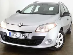 Platingrau Gebraucht 2011 Renault Mégane GrandTour Expression Kombi | 3.990 € (Fairer Preis)