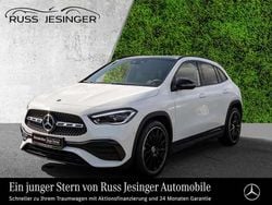 Weiß Gebraucht 2022 Mercedes GLA200 AMG line SUV | 36.480 € (Etwas zu teuer)