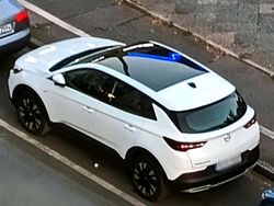 Weiß Gebraucht 2021 Opel Grandland X SUV | 17.500 € (Guter Preis)