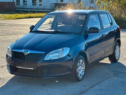 Blau Gebraucht 2010 Skoda Fabia Kleinwagen | 2.100 € (Superpreis)