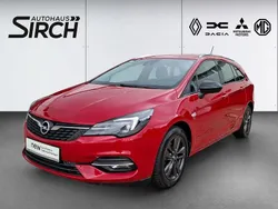 Rot Gebraucht 2020 Opel Astra Kombi | 15.990 € (Etwas zu teuer)