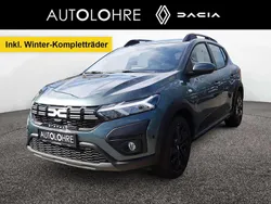 Zeder grün Neu 2025 Dacia Sandero Expression Kleinwagen | 19.470 € (Etwas zu teuer)