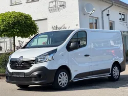 Weiß Gebraucht 2016 Renault Trafic Komfort Van | 12.990 € (Etwas zu teuer)