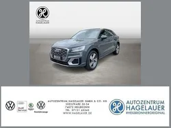 Grau Gebraucht 2018 Audi Q2 Design SUV | 17.342 € (Guter Preis)